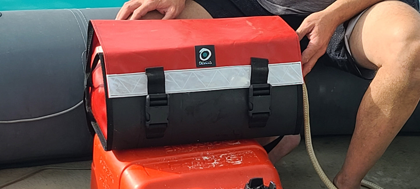 Gear or Anchor Bag Matos 70 Red - Outils Oceans (special order please allow 2-4 weeks for delivery)