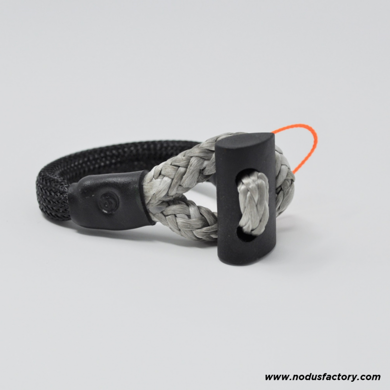 Halyard and Sheet Shackles (with Cover) - Available Size Options » Cs3, Cs5, Cs6, Cs8 » Cs