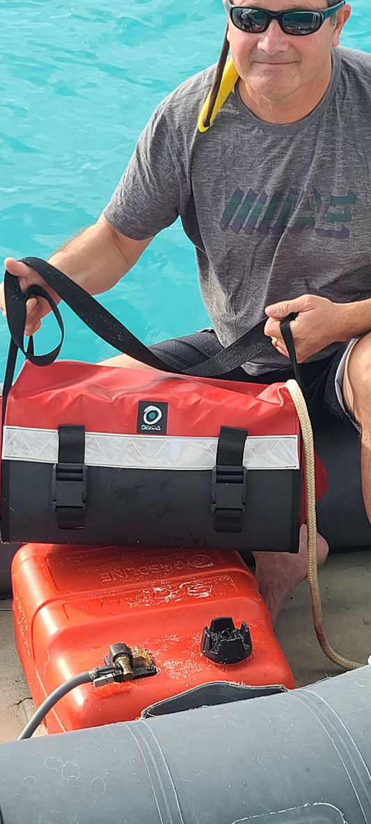 Gear or Anchor Bag Matos 70 Red - Outils Oceans (special order please allow 2-4 weeks for delivery)