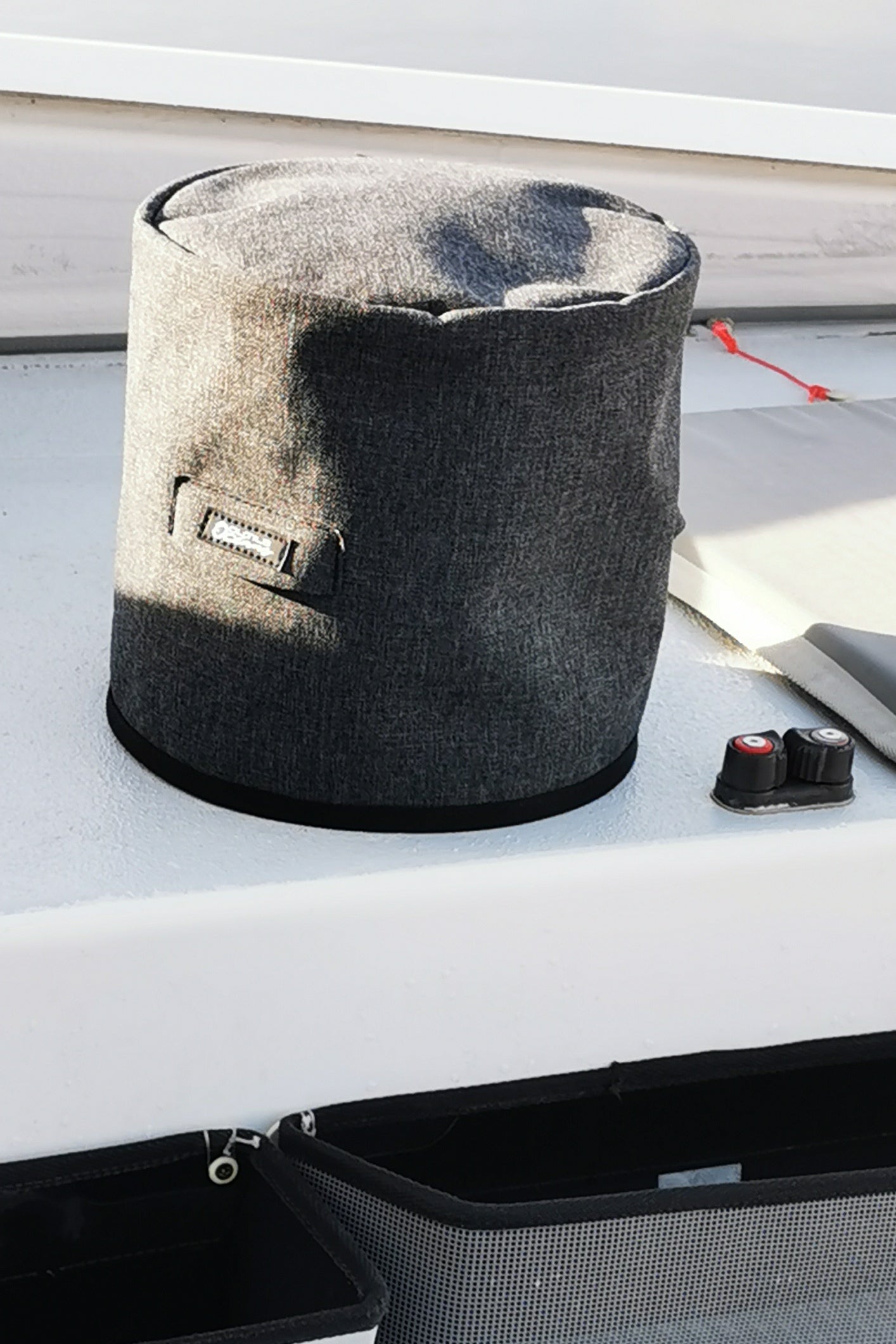 Outils Oceans Winch Protection Cover – Heavy-Duty Sailboat Cover (Made in France)  16 x 17 x 16